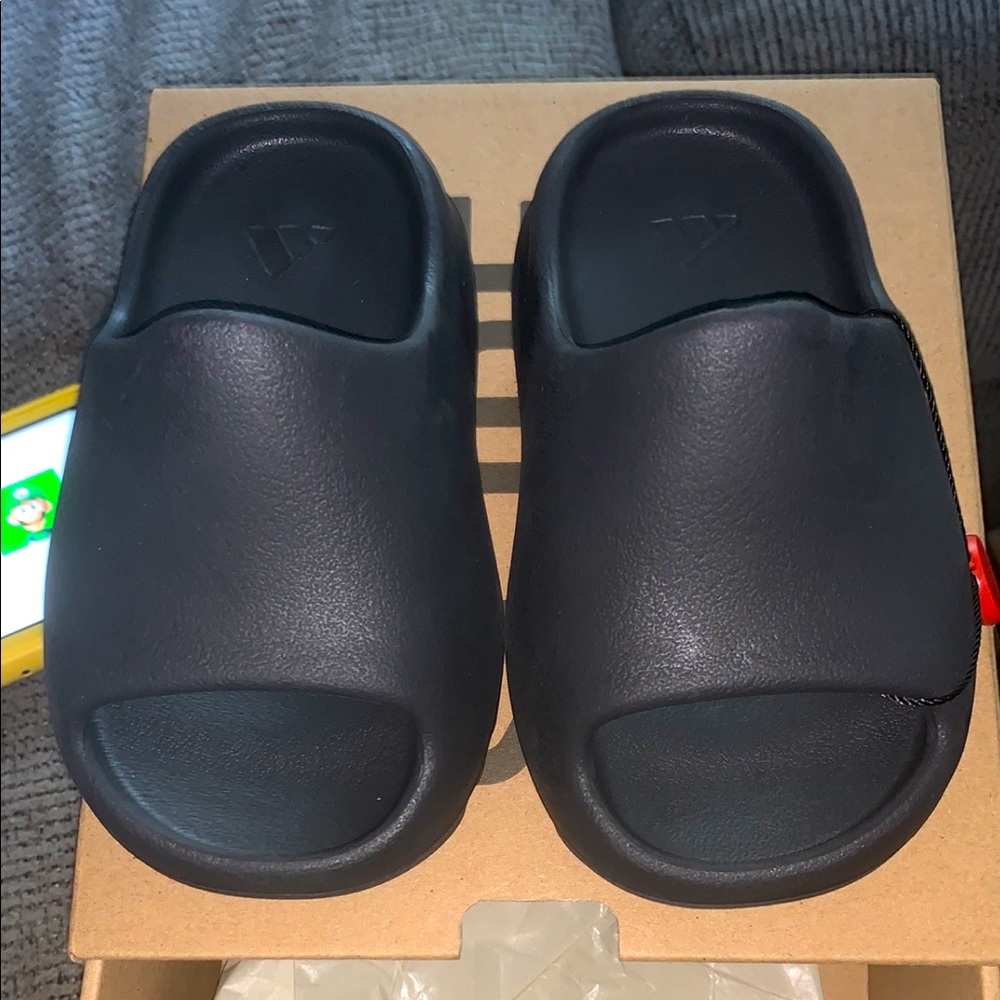 Yeezy Slides Size 8 Toddlers